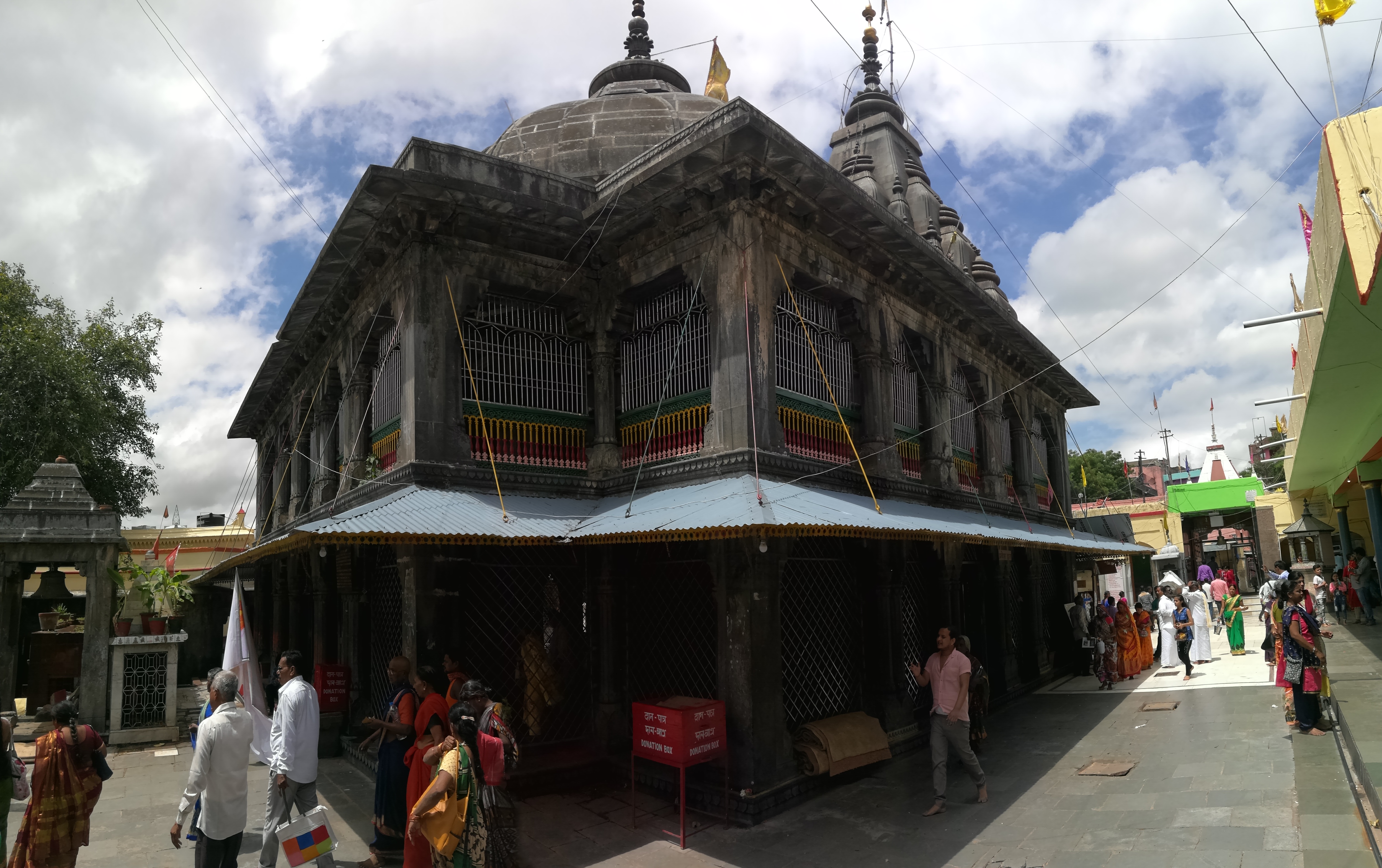 Vishnupad Temple, Gaya